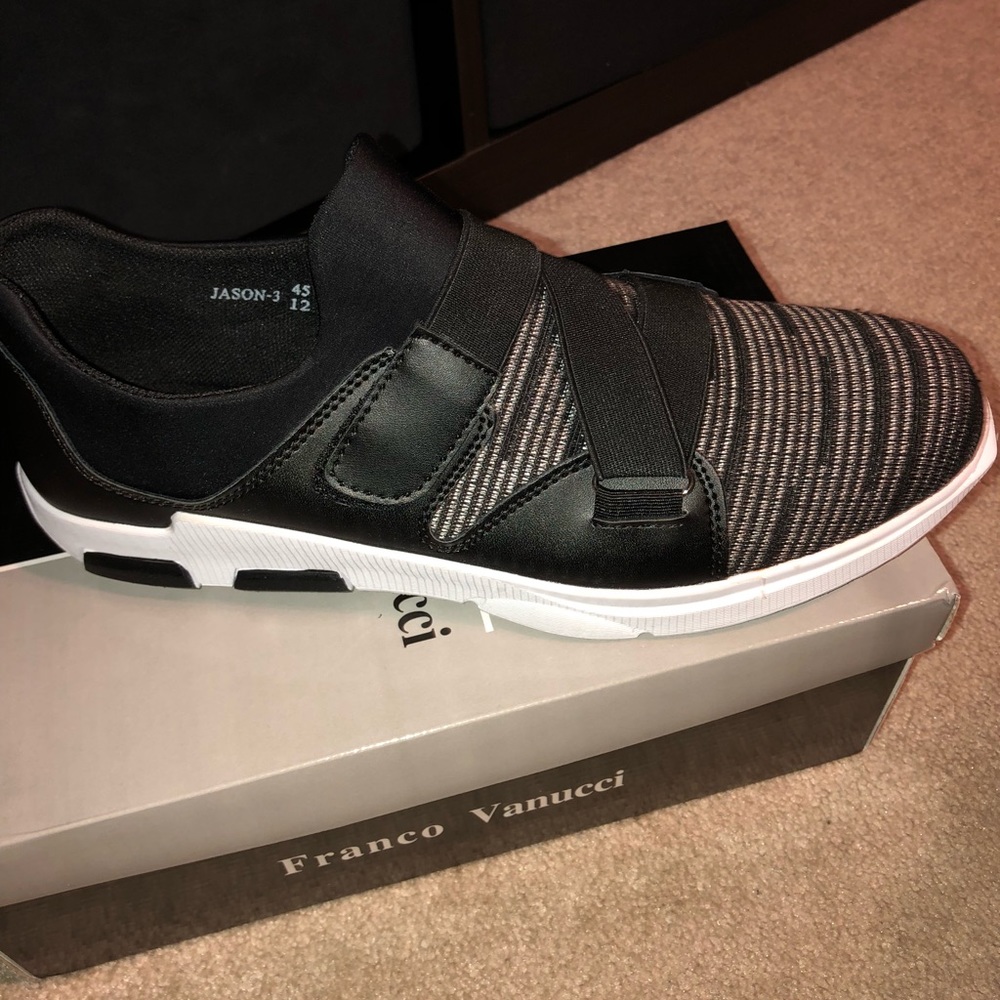 Slip on sneaker